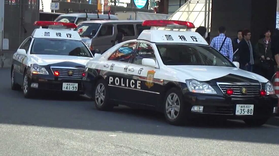 裏カジノ場所　パトカー